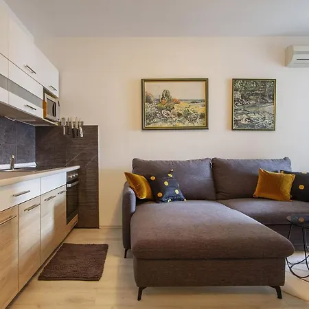 Seka Apartment Njivice